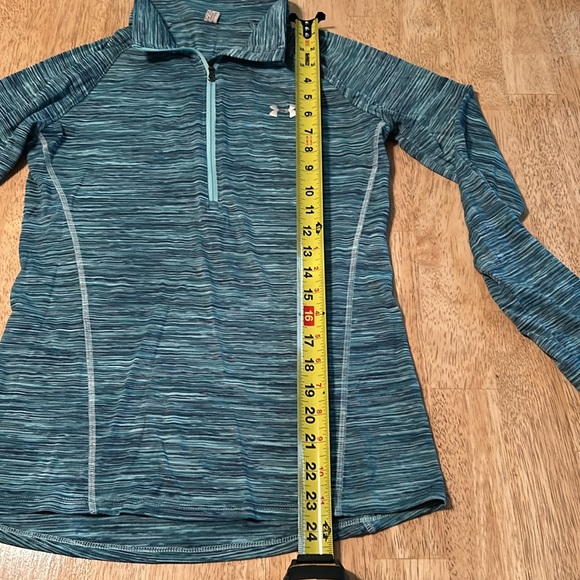 Under armour top - Picture 3 of 5